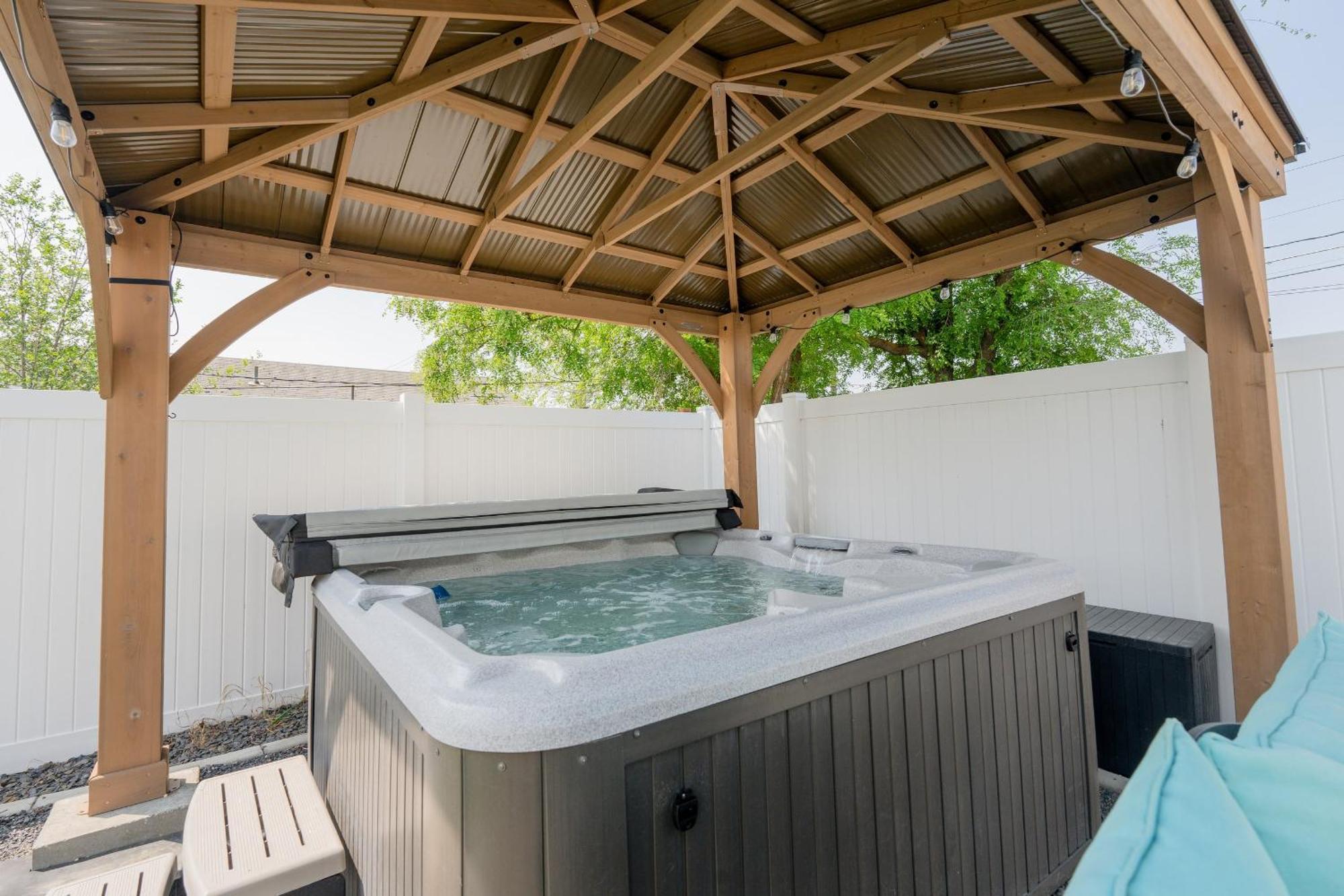 Villa Updated Family Friendly Hillyard Gem New Hot Tub! Spokane Exterior foto